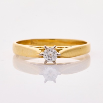 18ct Yellow Gold / 9ct White Gold, Modern, .13ct Diamond Solitaire Ring