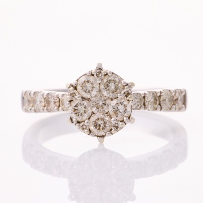 9ct White Gold,1.00ct Diamond Cluster Dress Ring
