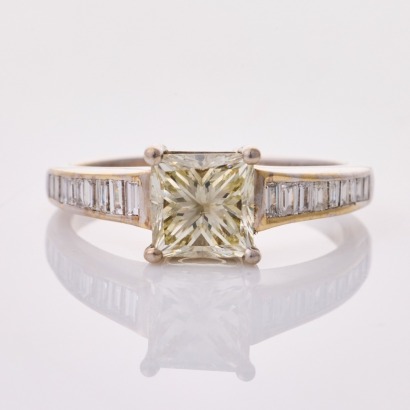 18ct White Gold, Modern, 1.75ct Princess Cut / .60ct Baguette Diamond Ring