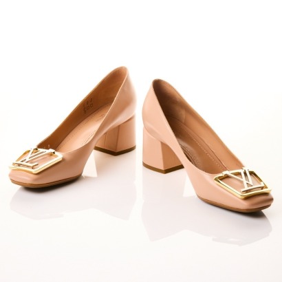 Louis Vuitton, Dusty Pink Madeline Pumps, Size 37