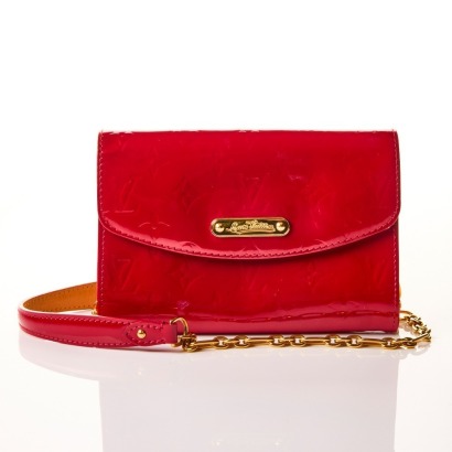 Louis Vuitton, Pomme DAmour Monogram Vernis Bel Air Pochette