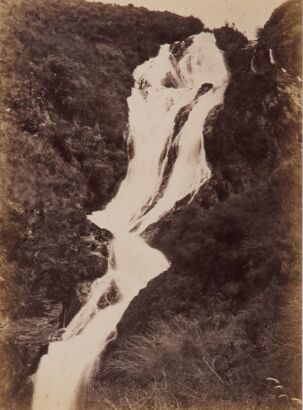 BURTON BROTHERS Lake Hayes Falls