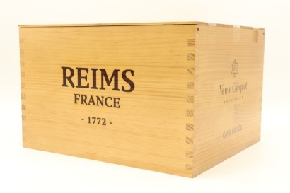 (6) 1983 Veuve Clicquot Ponsardin Cave Privee Collection Brut, Champagne (OWC)