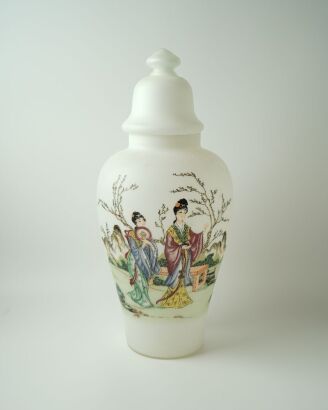 A Chinese Painted Glass Lidded Jar
