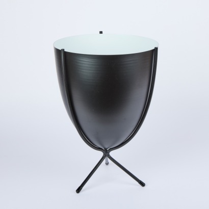 An Edward Planter