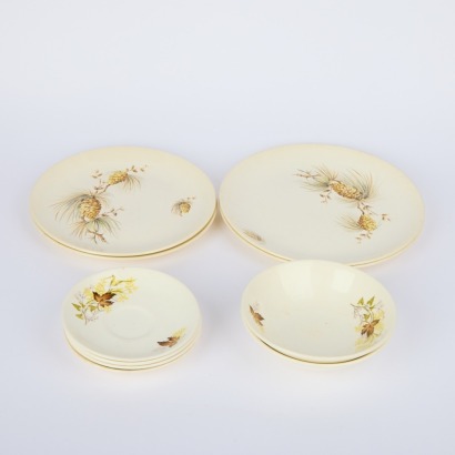 A Crown Lynn Sierra Pine Set