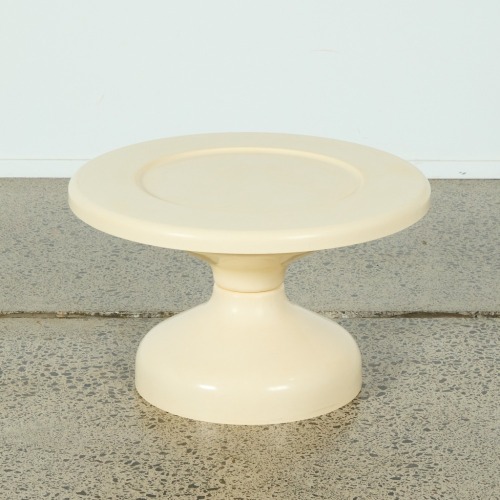A Cream Rochetto Coffee Table by Achille Castiglioni for Kartell
