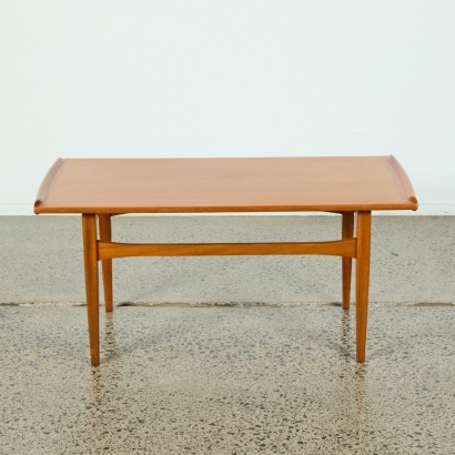 An Airest Coffee Table
