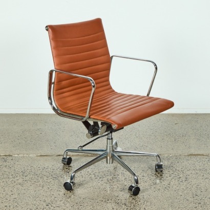 An Eames Style Office Chair