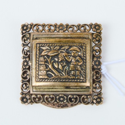 A Vintage Pictorial Brooch