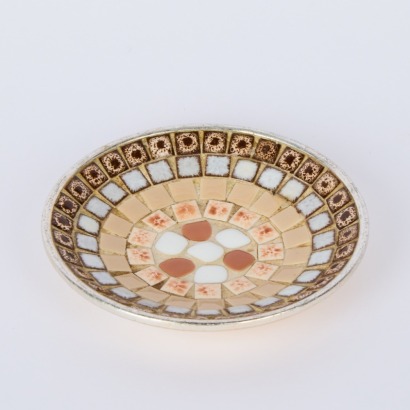 A Small John Crichton Style Plate