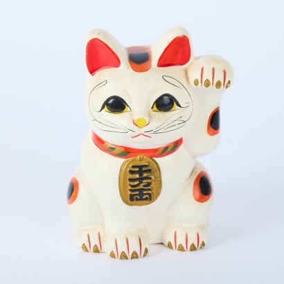 A Maneki-neko Piggy Bank