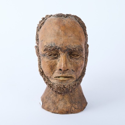 A New Zealand Studio Pottery Bust
