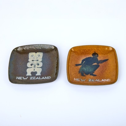 A Pair of New Zealand Enamel Dishes
