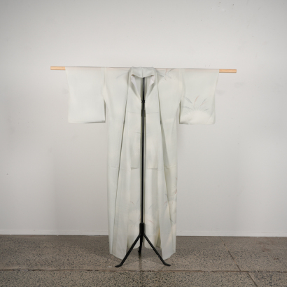 A Japanese Mid-20th Century Light Grey Print Ladies Summer Kimono