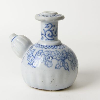 A Vietnamese Kiln Blue and White Handled Pot