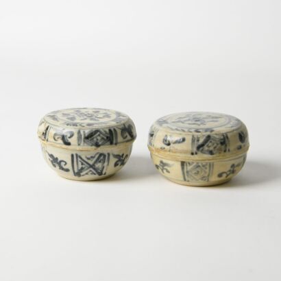 A Pair of Vietnamese Kiln Blue and White Small Lidded Boxes