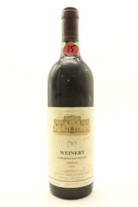 (1) 1991 Bodega y Cavas de Weinert Cabernet Sauvignon, Lujan de Cuyo