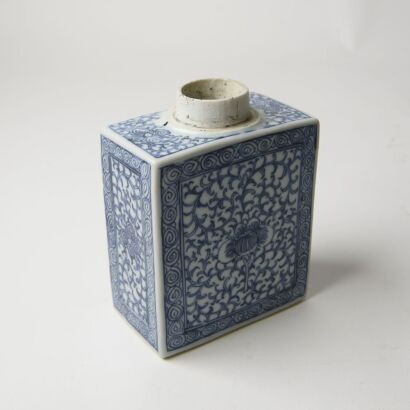 A Chinese Blue and White Tea Container