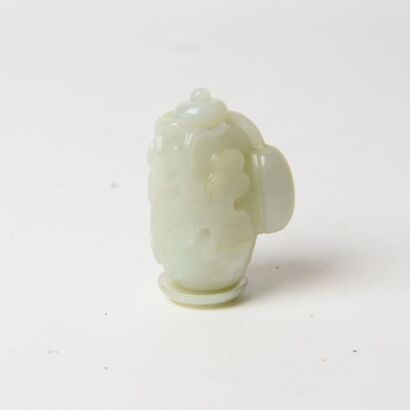 A Chinese Jade Carved Melon-shaped Snuff Bottle