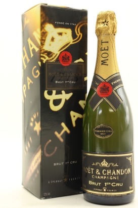 (1) NV Moet & Chandon Premier Cru Brut, Champagne (GB)
