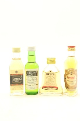 (1) Blended Scotch Whisky Miniatures, 4 Bottles Sold as One Lot