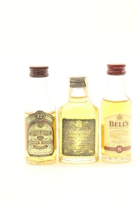 (1) Blended Scotch Whisky Miniatures, 3 Bottles Sold as One Lot