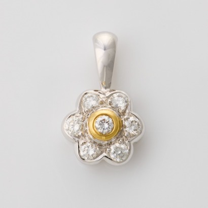 18ct White / Yellow Gold, Modern, .25ct Diamond Flower Pendant - Near new