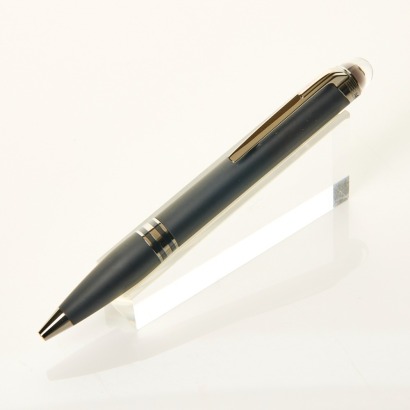 Montblanc, StarWalker UltraBlack Precious Resin Ballpoint Pen, with Box - As new