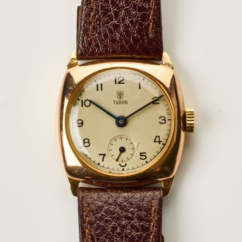 9ct Yellow Gold, 28.5mm Tudor Wristwatch with British Stolkace Case, Hallmarked Chester, circa 1946