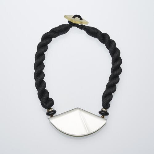 Memphis Style Choker Necklace