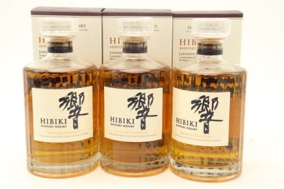 (3) Hibiki Japanese Harmony Blended Whisky, 43% ABV (GB)
