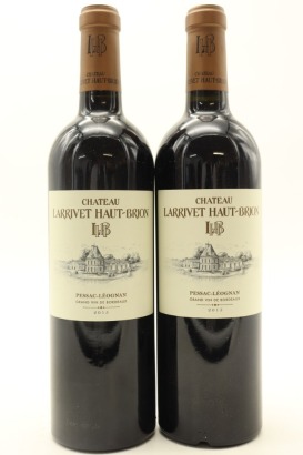 (2) 2015 Chateau Larrivet Haut-Brion, Pessac-Leognan [JR16] &diams;