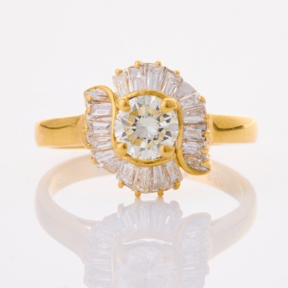 18ct Yellow Gold, Handmade, 1.07ct Diamond Cluster Ring - Near new