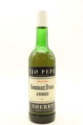 (1) Gonzalez Byass Tio Pepe Sherry, Andalucia, 739ml, Circa. 1970's