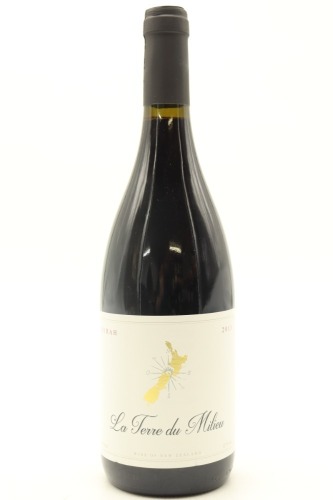 (1) 2013 La Terre du Milieu Syrah, New Zealand