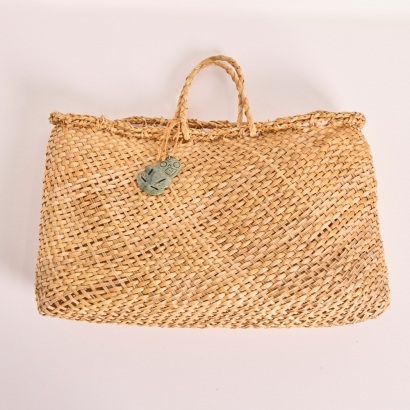A Contemporary Kete and Tiki, Aotearoa