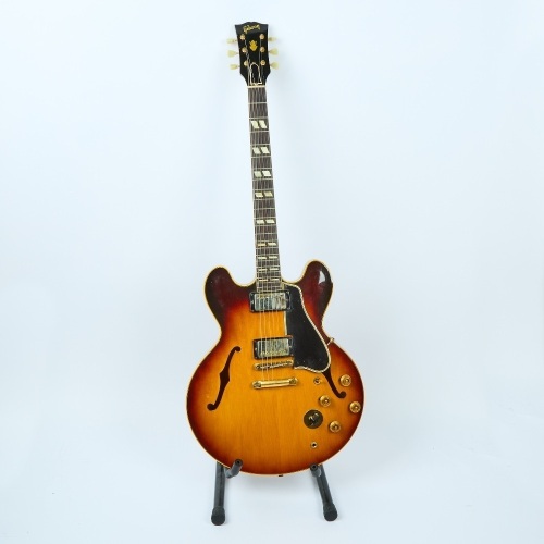 A Gibson Guitar ES-345TD