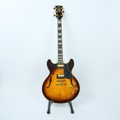 A Yamaha SA2200 Guitar