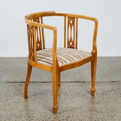 An Antique Edwardian Tub Chair
