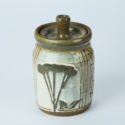 A Baye Riddell Lidded Jar Made in Tokomaru Bay