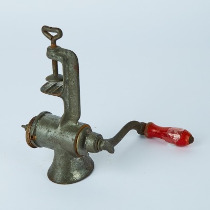 An English Made Benchtop Mincer