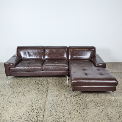 An Espresso Brown Leather Lounge Suite