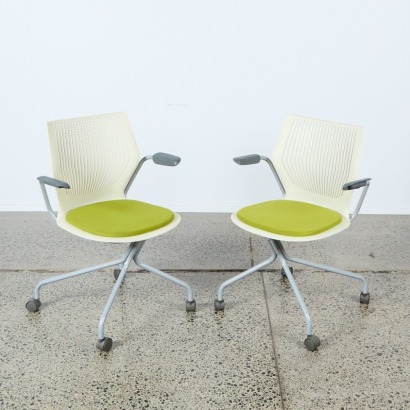 A Pair of MultiGeneration Hybrid Chairs by for mway Design for Knoll