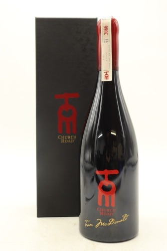 (1) 2015 Church Road Tom Syrah, Hawke's Bay [JR16.5] (GB)