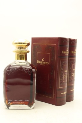 (1) Hennessy Library - Book - Tome Cognac, 40% ABV, 700ml (GB)