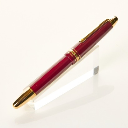 Montblanc, Meisterst&uuml;ck Petit Prince and Planet Fountain Pen with 18ct Gold Medium Nib with Box - As new