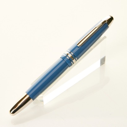 Montblanc, Meisterst&uuml;ck Glacier LeGrand Fountain Pen with Medium 14ct Gold Nib with Box - As new