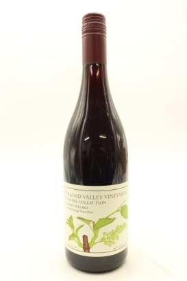 (1) 2016 Pyramid Valley Vineyards 'Growers Collection' Calrossie Vineyard Pinot Noir, Marlborough
