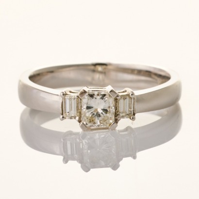 18ct White Gold, Modern, .35ct Princess Cut / .17ct Baguette Cut Sides Diamond Ring - Near new